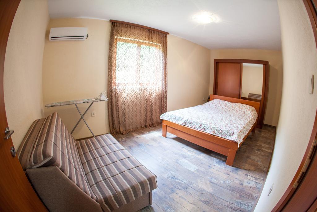 Apartment Bambo Tre Sorrele Kotor Exterior photo